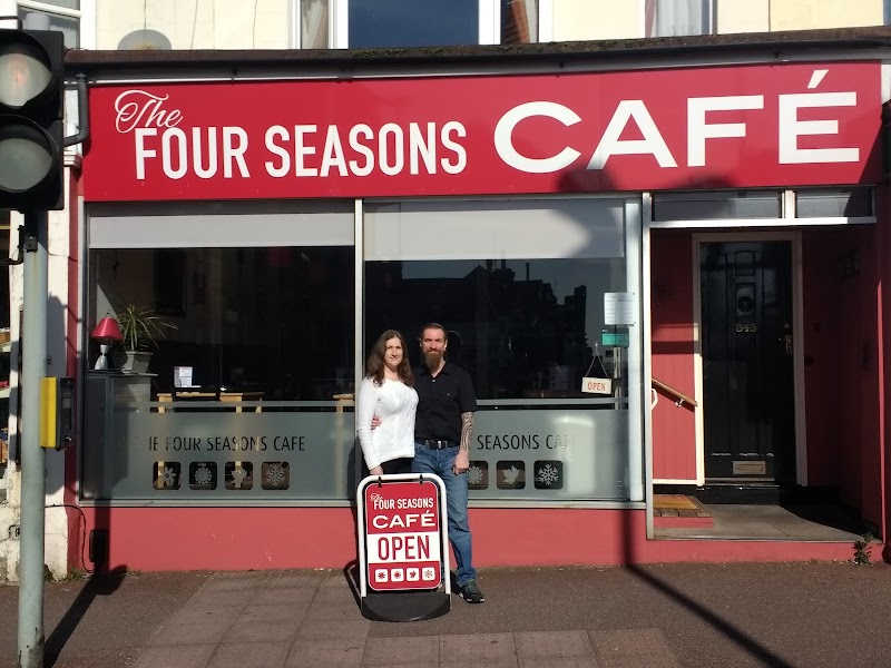 Four Seasons cafe