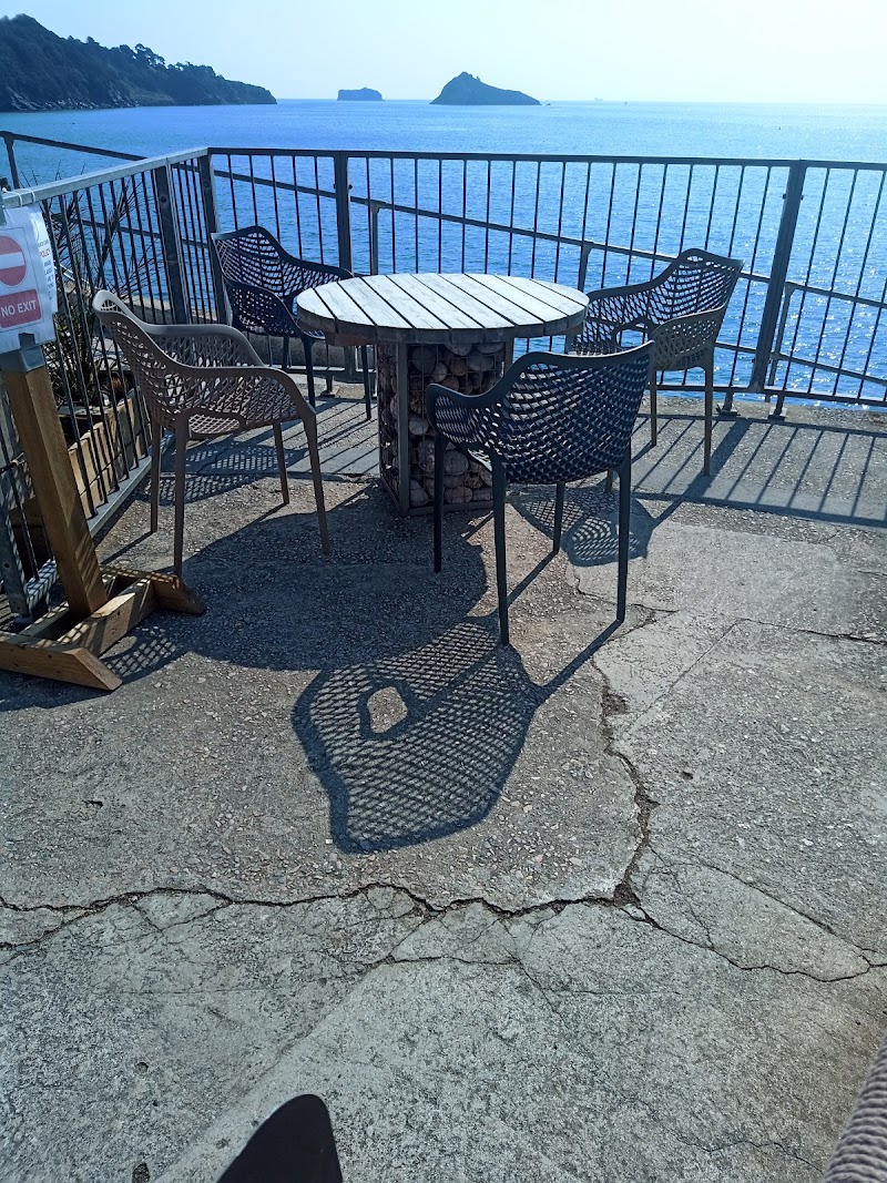Meadfoot Beach Cafe